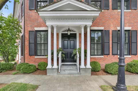 2 Elmwood Dr #2, Southport, CT 06890