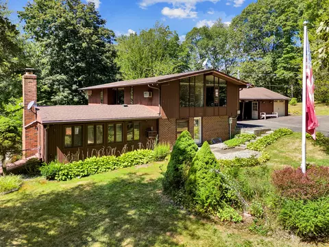 92 Dunn Hill Rd, Durham, CT 06422