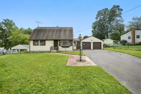 268 Reed Ave, Windsor Locks, CT 06096