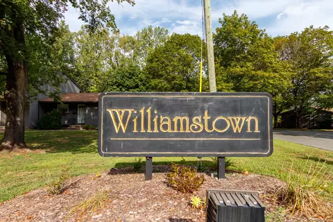 98 Moylan Ct #98, Newington, CT 06111