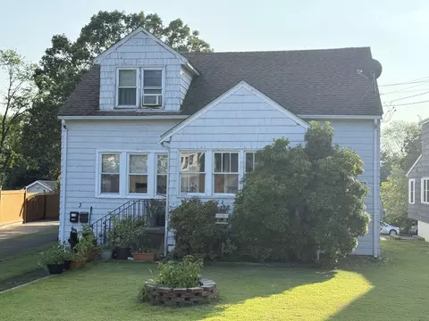 3 Devon Ave, Norwalk, CT 06850