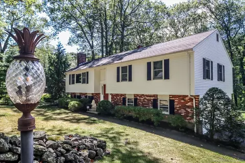 5299 Madison Ave, Trumbull, CT 06611