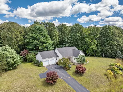 38 Homestead Dr, Mansfield, CT 06268