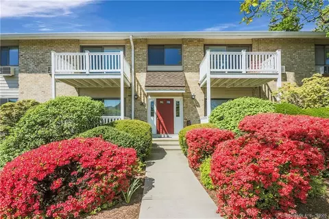 180 Glenbrook Rd #10, Stamford, CT 06902