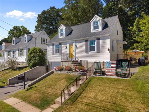 156 Milton Ave, West Haven, CT 06516