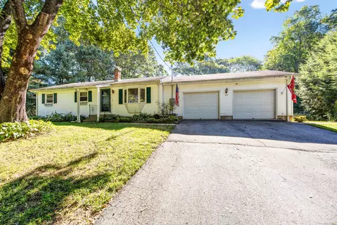 99 Lake Hayward Rd, Colchester, CT 06415