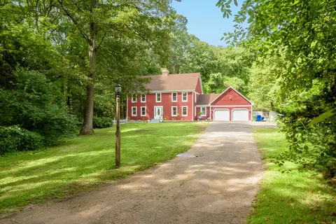 63 Stage Coach Rd, Windsor, CT 06095