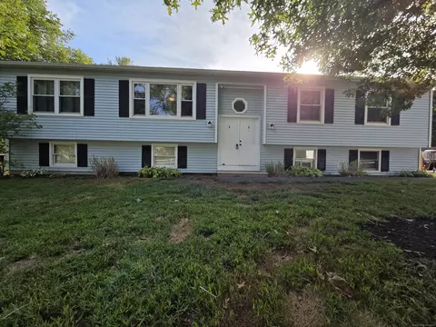 2 Pleasant St # C, Plainfield, CT 06374