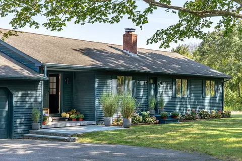 10 Surdan Mountain Rd, Sharon, CT 06069