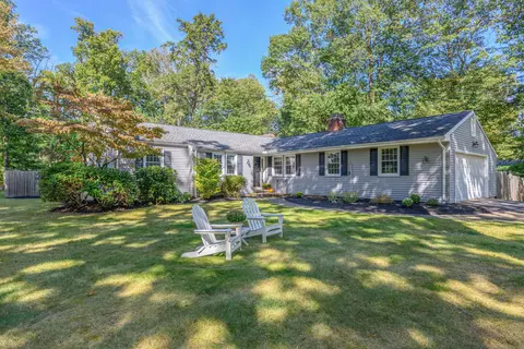 170 Winding Ln, Avon, CT 06001