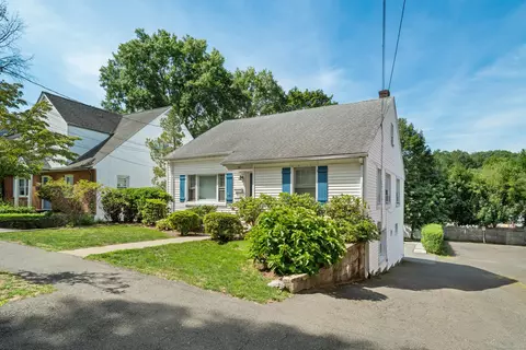 52 Pemberwick Rd, Greenwich, CT 06831