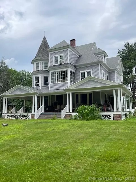 2 Judd Ave, Bethel, CT 06801