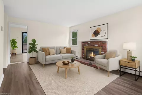 82 Pine St #F, Manchester, CT 06040