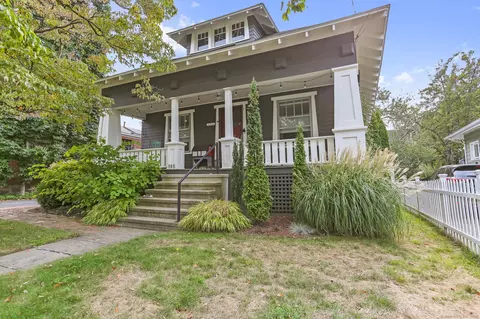 165 Bennett St, Bridgeport, CT 06605