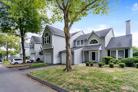 30 Rivendell Dr #30, Shelton, CT 06484