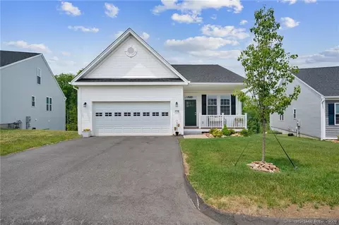 134 Webster Ln #2-15, Middletown, CT 06457
