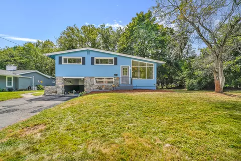 91 Devonwood Dr, Waterbury, CT 06708