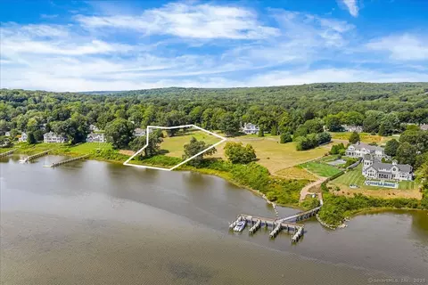 3 Foxboro Rd, Essex, CT 06426