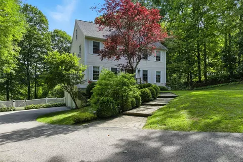 1 Brooke Hill Rd, East Haddam, CT 06423