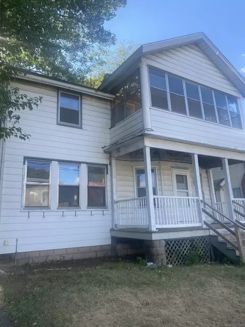 92 Martin St, West Haven, CT 06516