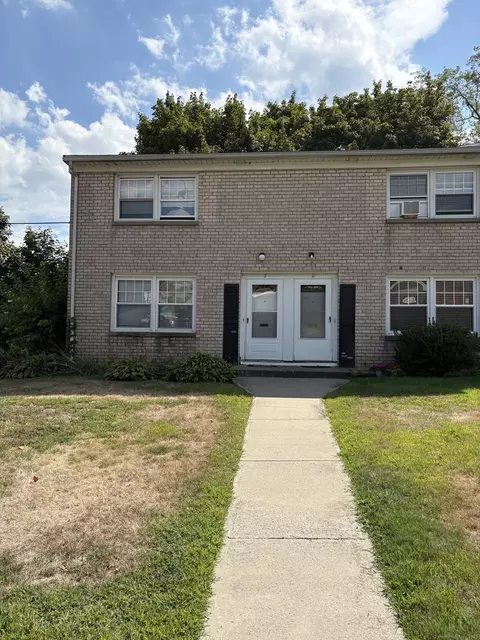 7 Stone Ridge Rd, Bridgeport, CT 06606