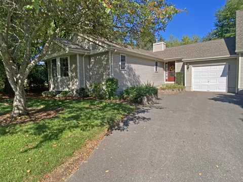 2006 Meadowview Dr #2006, East Windsor, CT 06088