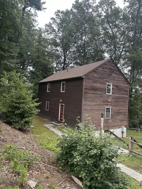 239 Old Farms Rd #18A, Avon, CT 06001