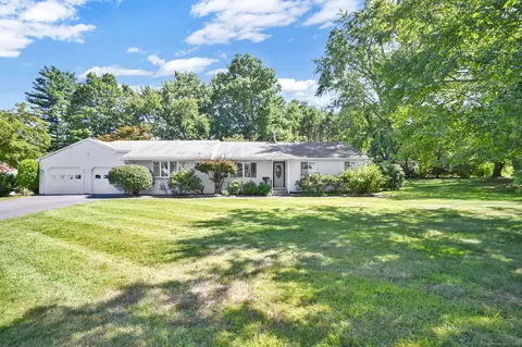 34 Benedict Dr, South Windsor, CT 06074
