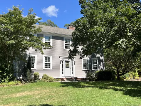 122 Nooks Hill Rd, Cromwell, CT 06416