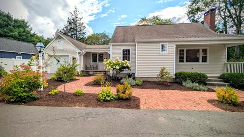 303 Firetown Rd, Simsbury, CT 06070