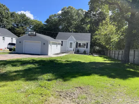 149 Corrigan Ave, Meriden, CT 06451