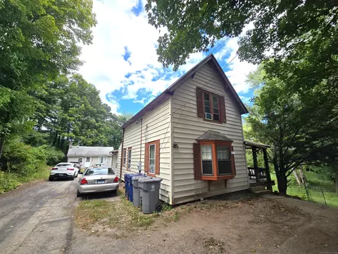 205 Camp St, Plainville, CT 06062