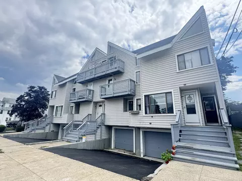 105 Tremont Ave #E, Bridgeport, CT 06606