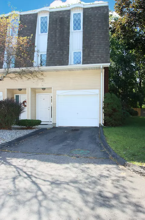 18 Northbrook Ct #18, East Hartford, CT 06108