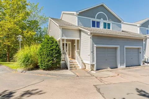 675 Newfield St #19, Middletown, CT 06457