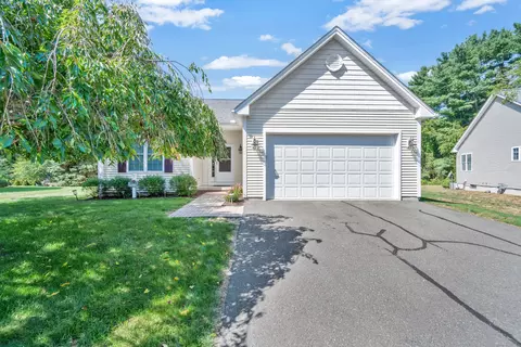 39 Quail Holw #39, Enfield, CT 06082