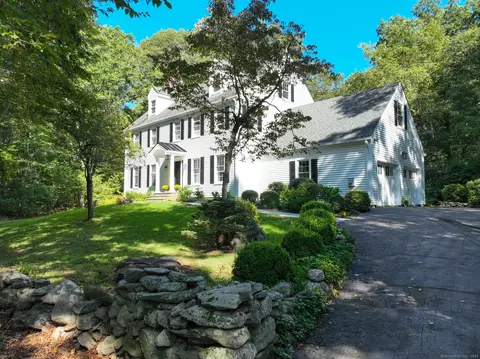 6 Saint Peters Ct, Ledyard, CT 06339