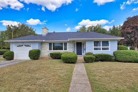 141 General Patton Dr, Naugatuck, CT 06770