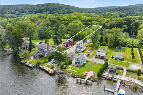 77 Little Meadow Rd, Haddam, CT 06438