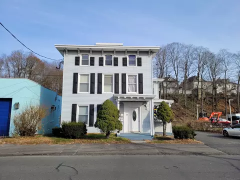 27 New St, Danbury, CT 06810