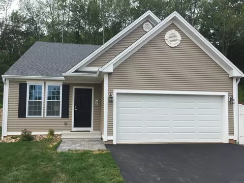 137 Webster Ln #2-42, Middletown, CT 06457