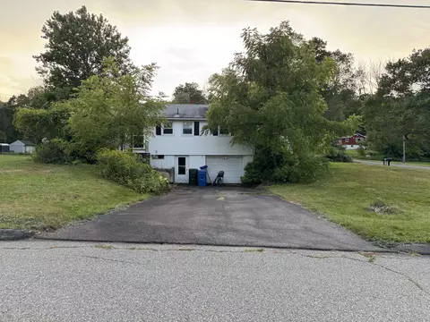 4 Elgin Dr, Tolland, CT 06084