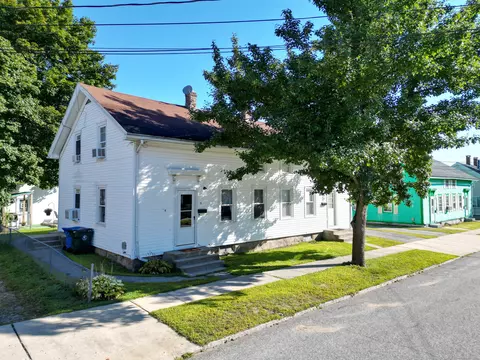 10 N A St, Taftville, CT 06380