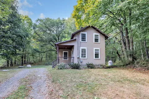 290 Silver Hill Rd, Derby, CT 06418