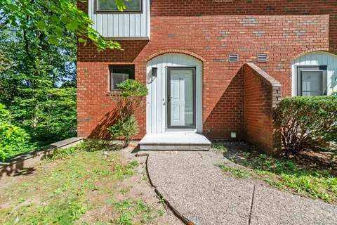 550 Darling St #2A, Southington, CT 06489