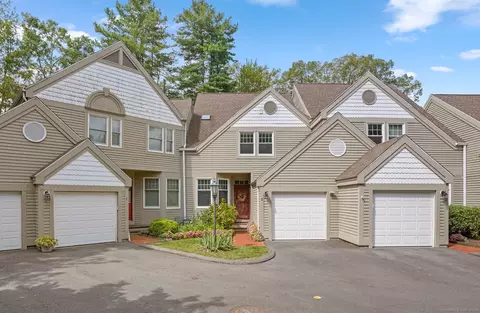 2 Greystone #2, Shelton, CT 06484