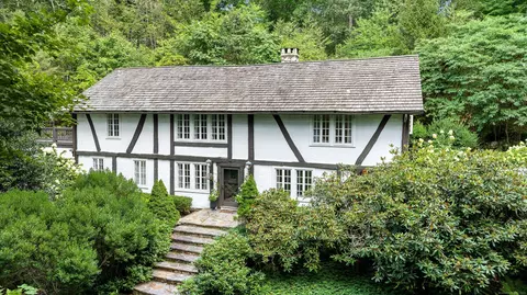 736 Old Stamford Rd, New Canaan, CT 06840