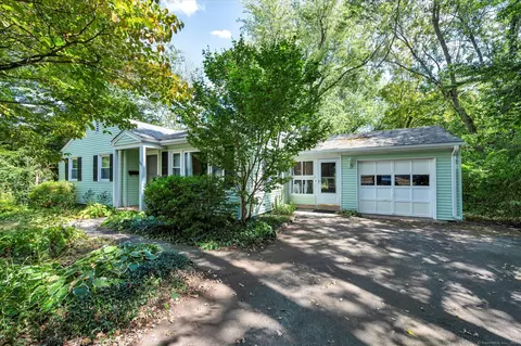 270 S Elm St, Wallingford, CT 06492