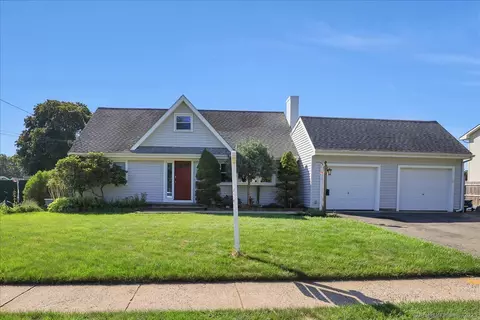 84 Scott Dr, Manchester, CT 06042