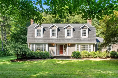 44 Drumlin Rd, Simsbury, CT 06092